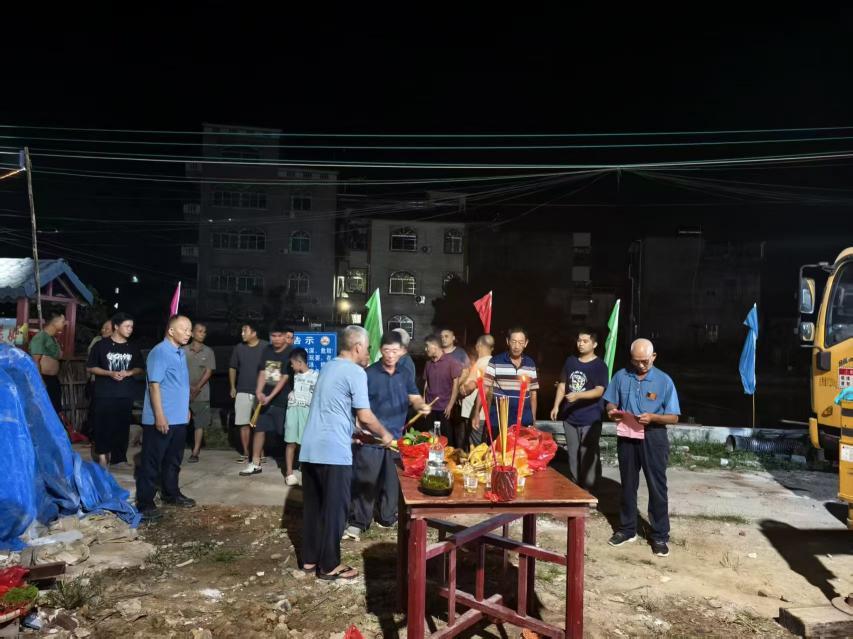 1760192415175231.jpg 22.jpg